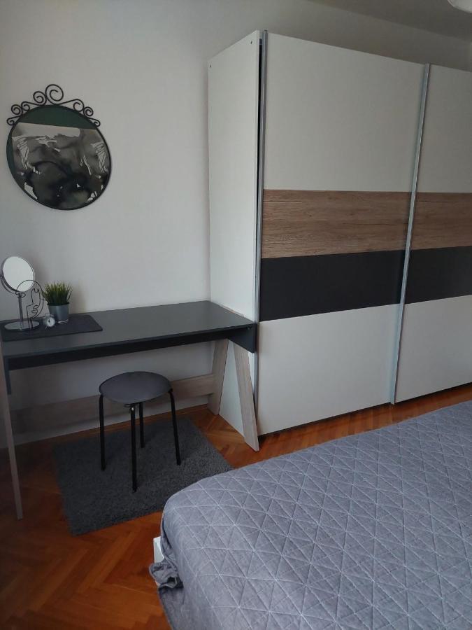 Апартаменты Apartman Hana Дрежник Град Экстерьер фото